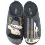 Living Kitzbühel - Frau Hirsch mit Schi - Damen Filz-Pantoffeln - Anthra